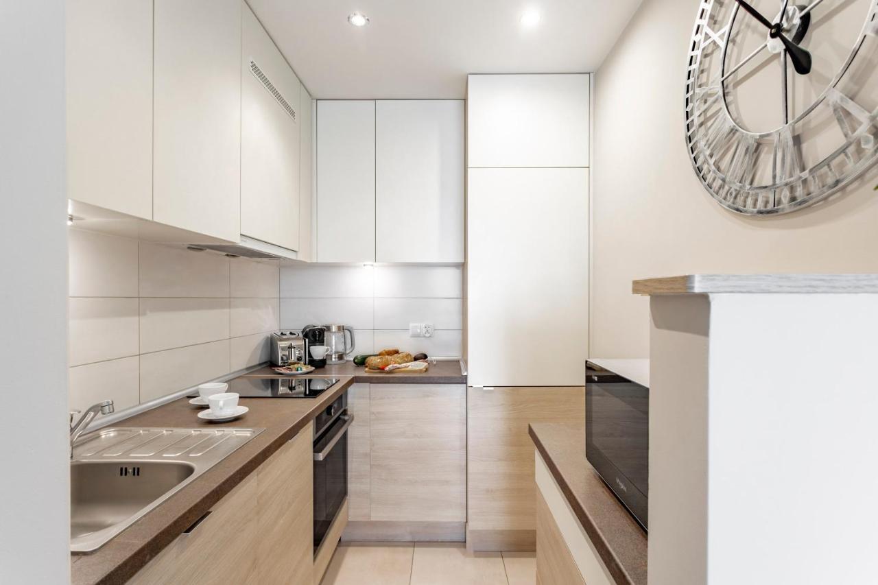 Hala Mirowska Apartments Warsawa Bagian luar foto